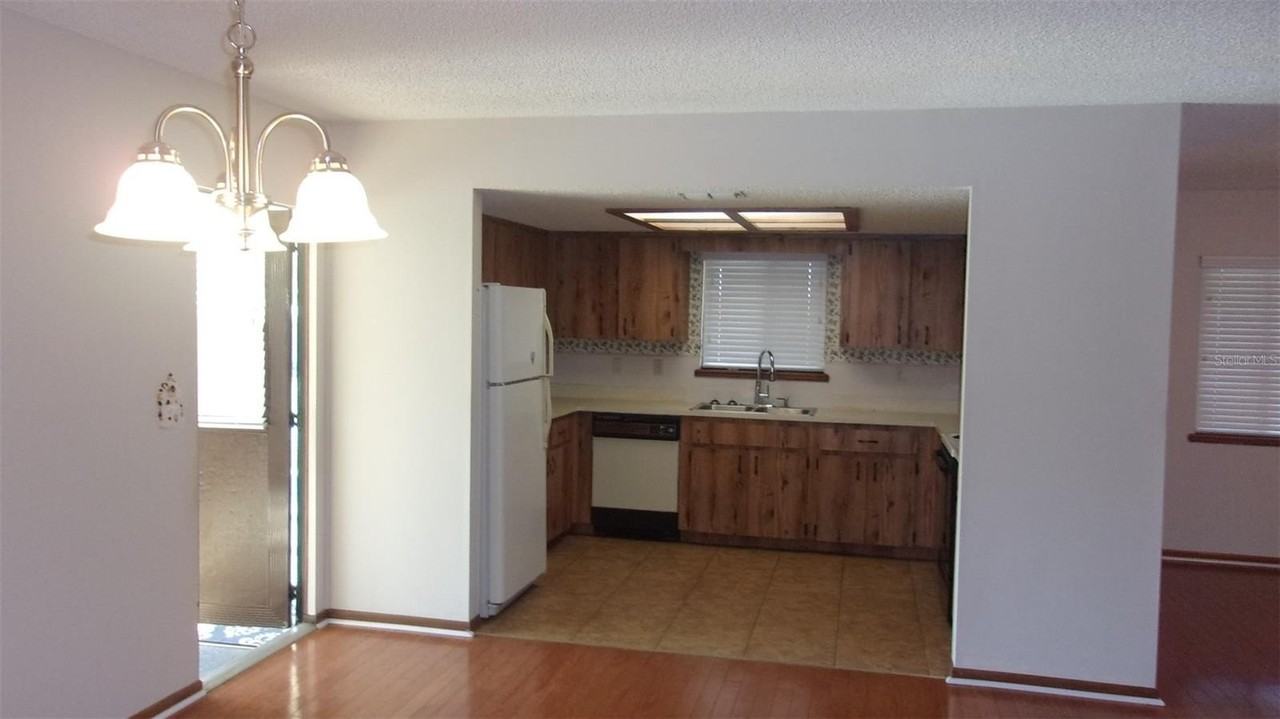 10015 Sw 90th Ct - Photo 6 of 48