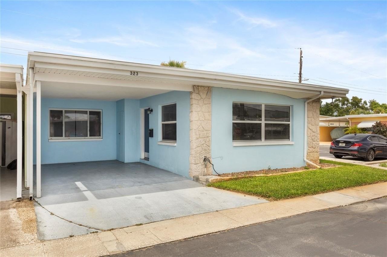 250 Rosery Rd Nw #323 - Photo 2 of 27