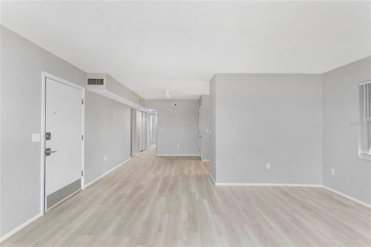 250 Rosery Rd Nw #323 - Photo 6 of 27