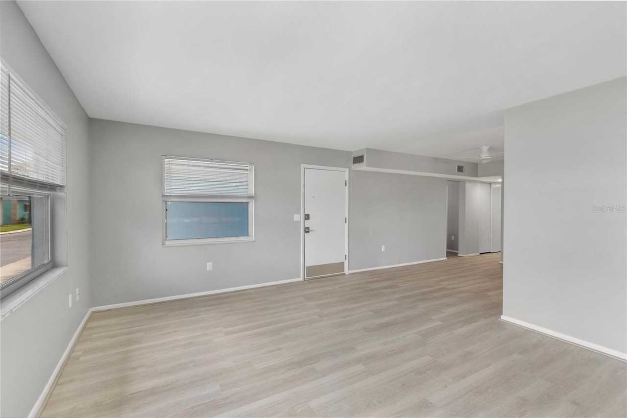 250 Rosery Rd Nw #323 - Photo 7 of 27