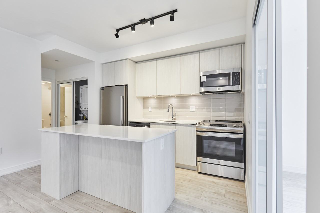 172 Clonmore Drive - Photo 2 of 9