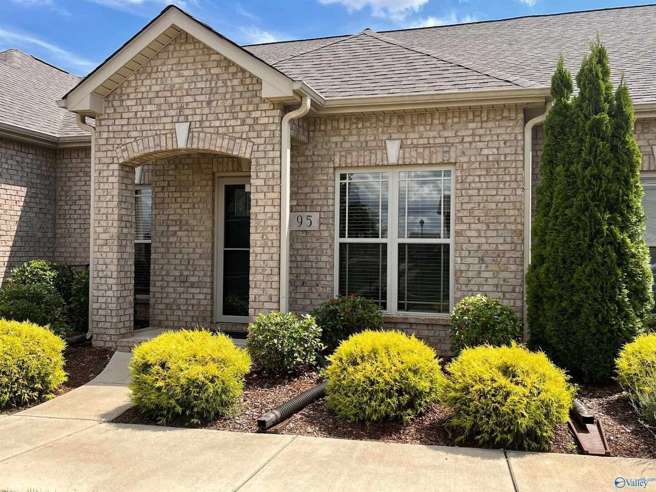 95 Cypress Grove Ln Sw