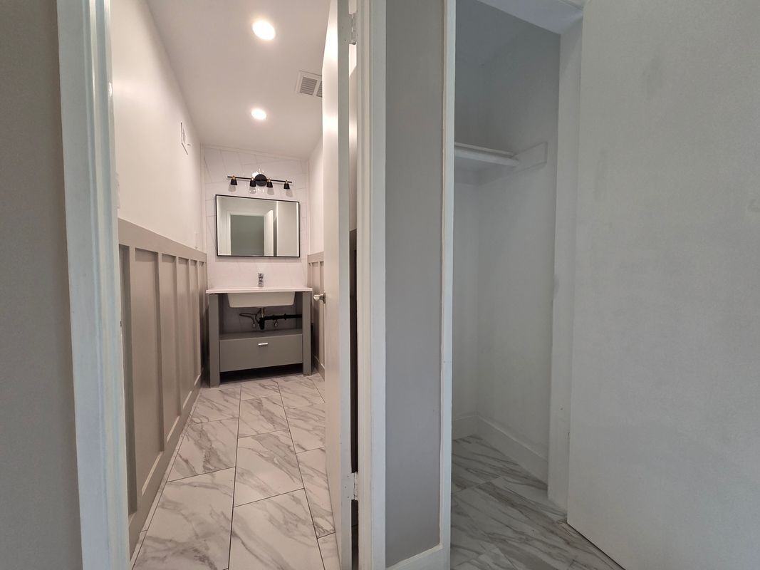 18319 Collins St ##2 - Photo 7 of 24