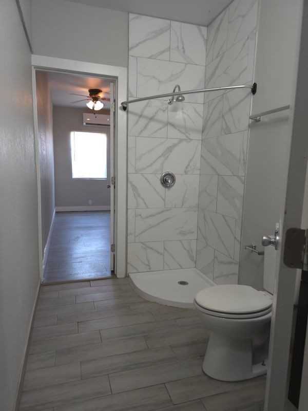104 E Roosevelt Ave ##2 - Photo 3 of 7