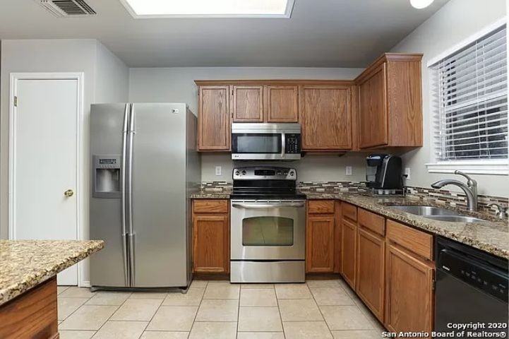 5739 Cedar Cv - Photo 3 of 16