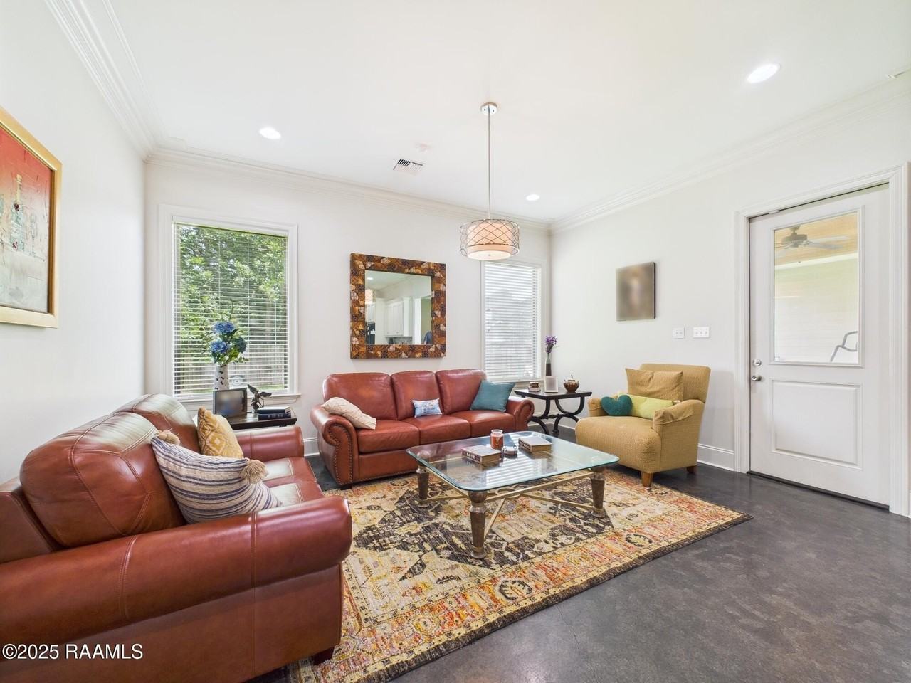 130 Dove Cir - Photo 3 of 12