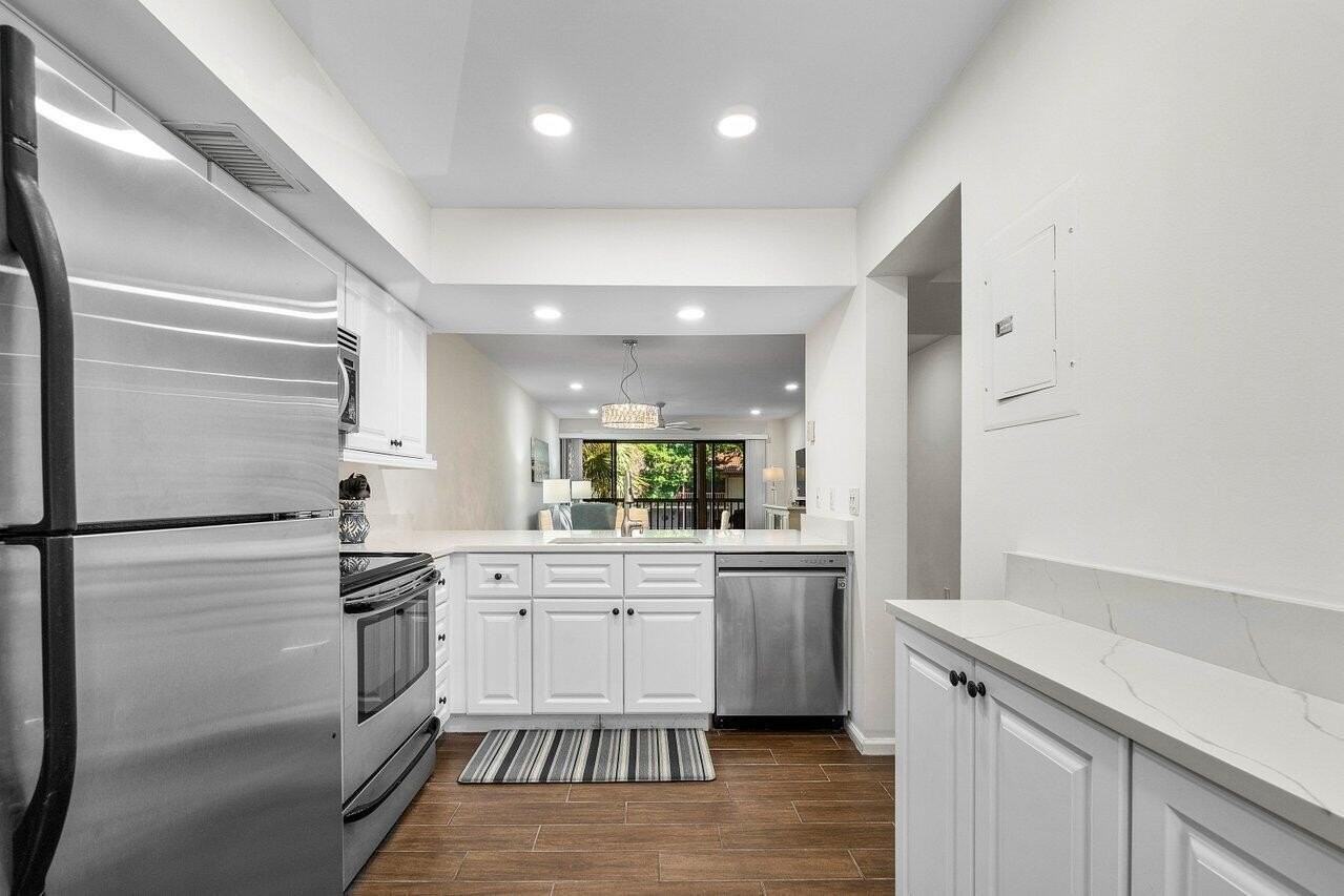 508 Brackenwood Pl - Photo 5 of 33