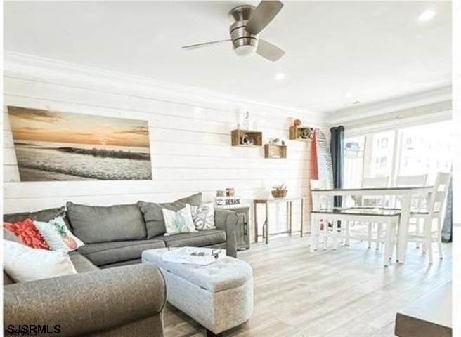 323 44th St S - Photo 3 of 8