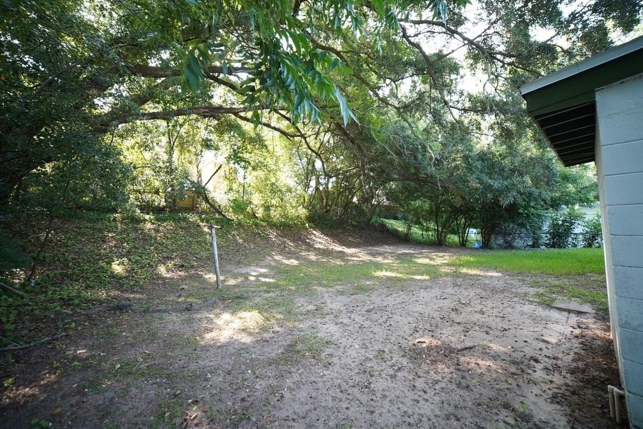 1015 Joe Louis St - Photo 2 of 16