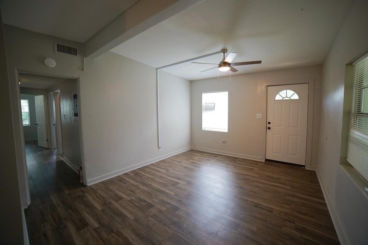 1015 Joe Louis St - Photo 3 of 16