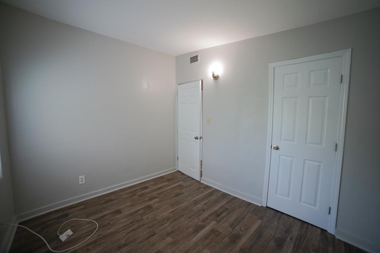 1015 Joe Louis St - Photo 7 of 16