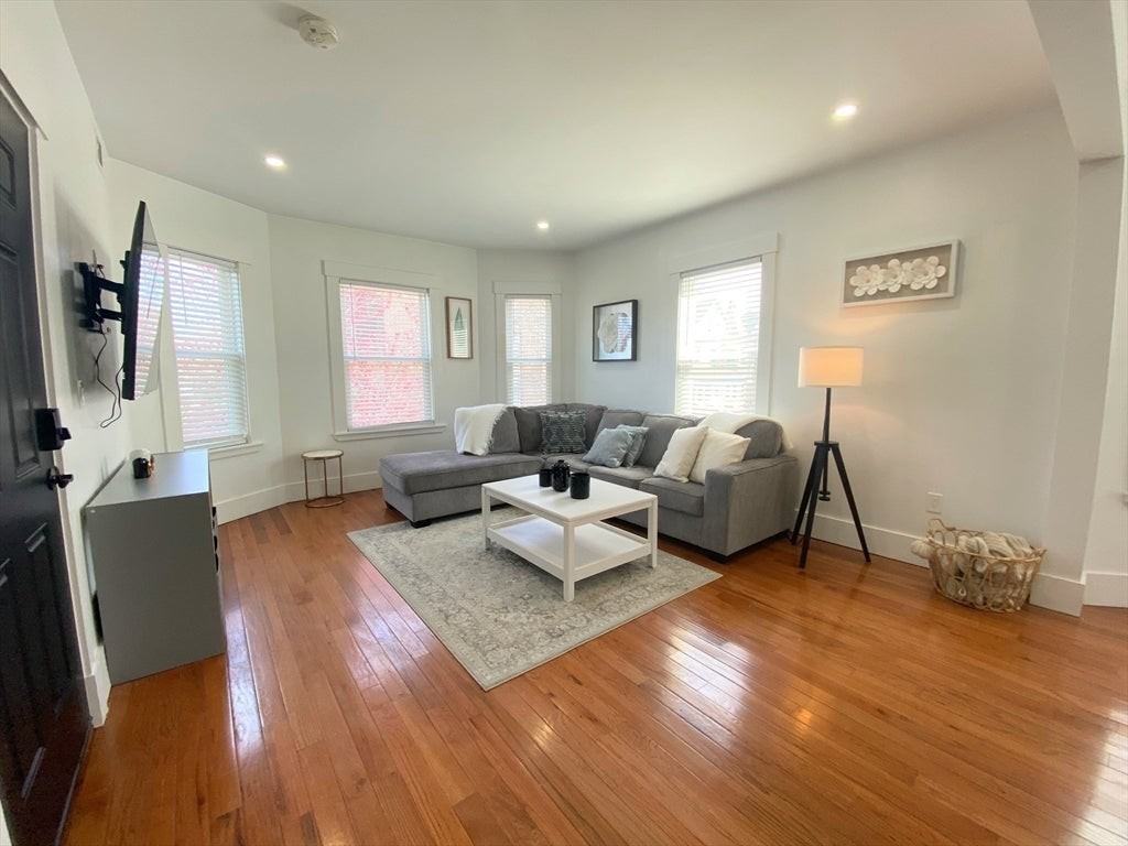 783 Washington St - Photo 2 of 31