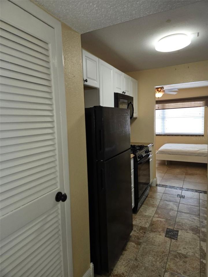 10032 65th Ave N - Photo 6 of 33