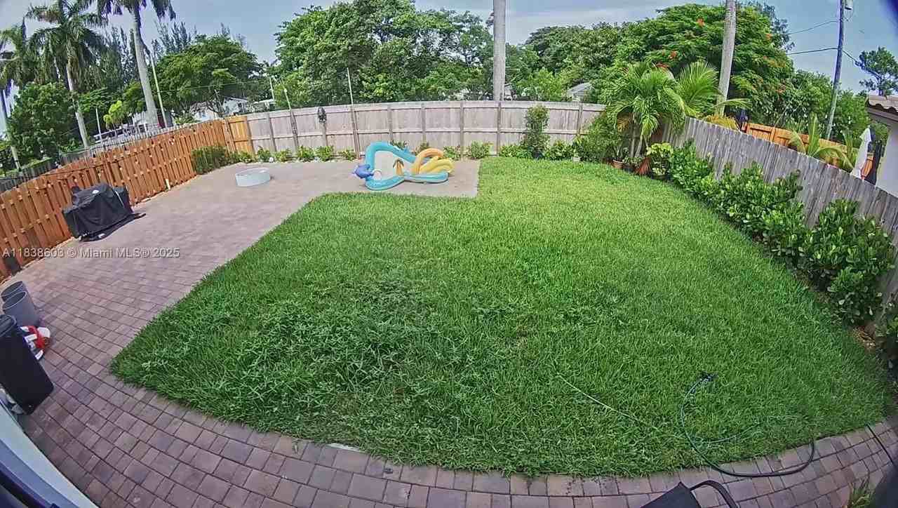 24300 Sw 119th Pl - Photo 2 of 2