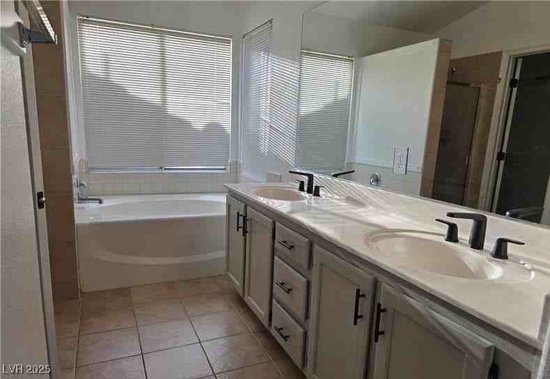 9700 Port Orange Ln - Photo 5 of 27