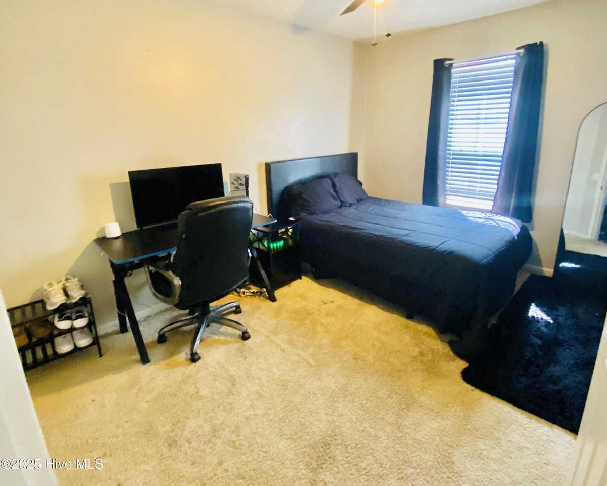 2940 Mulberry Ln - Photo 3 of 12