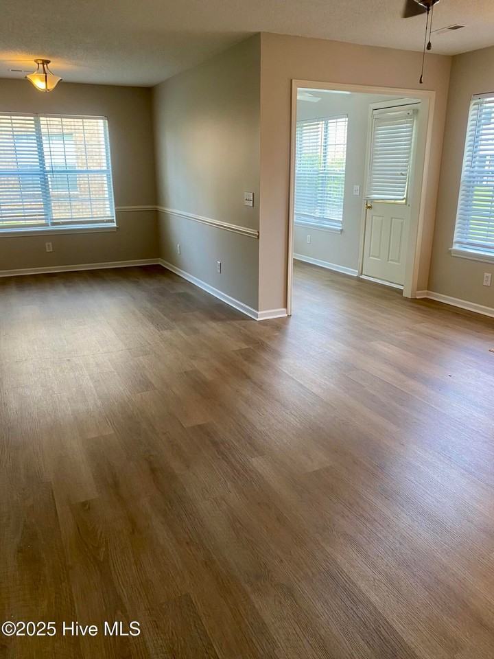 2940 Mulberry Ln - Photo 7 of 12