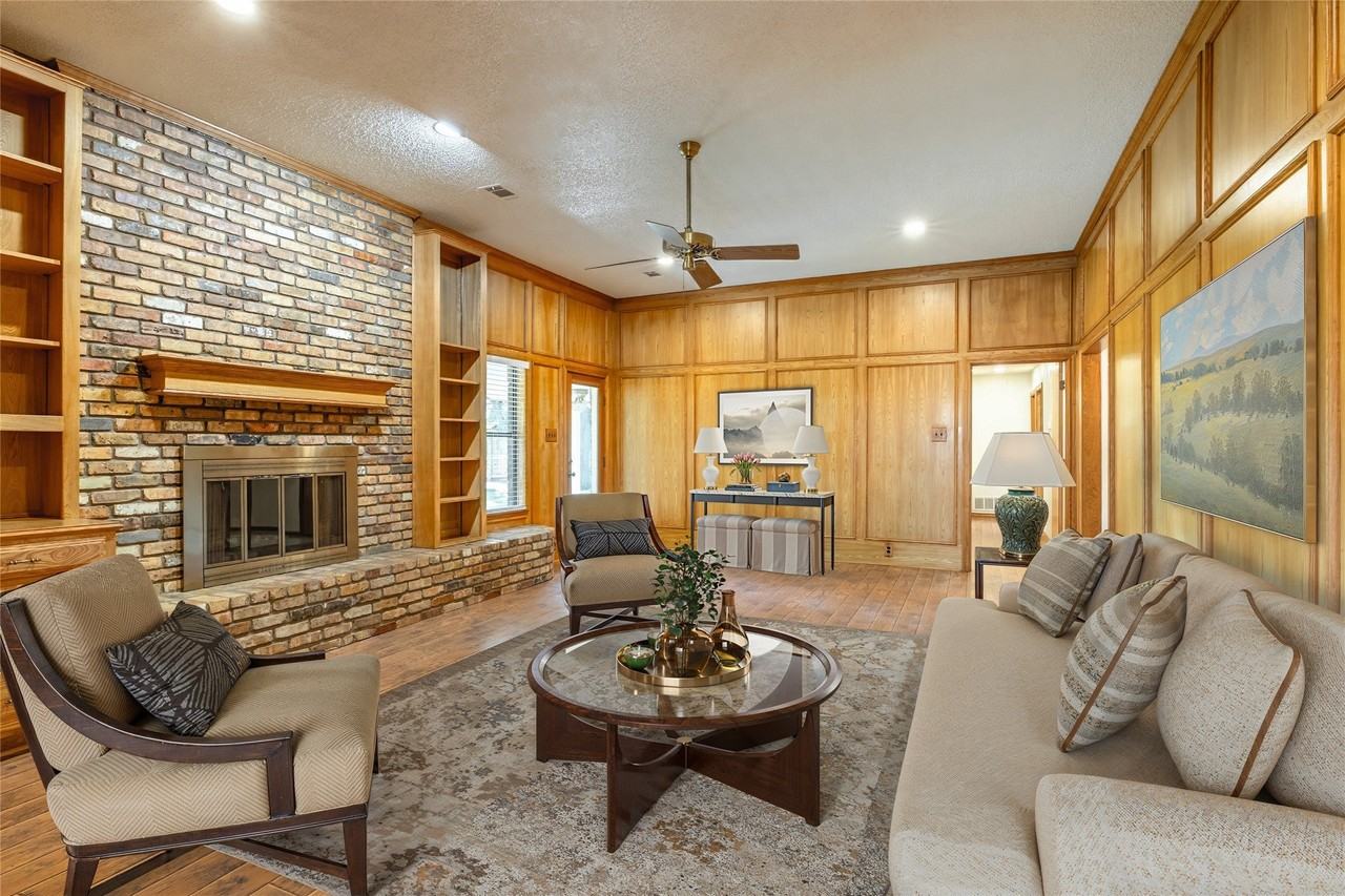 2017 Wellington Drive - Photo 4 of 23