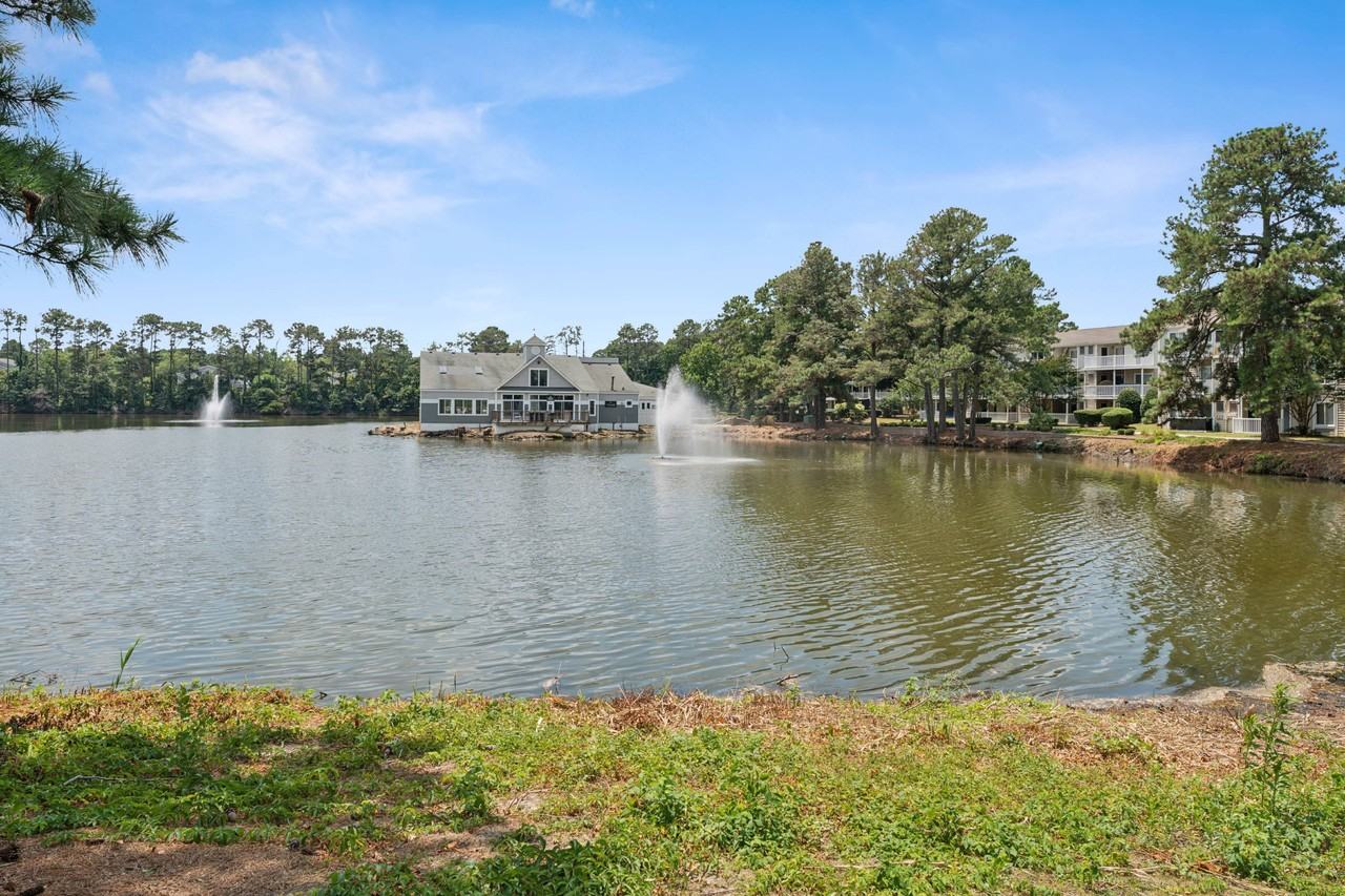 Linkhorn Bay Apartments - Photo 6 of 31