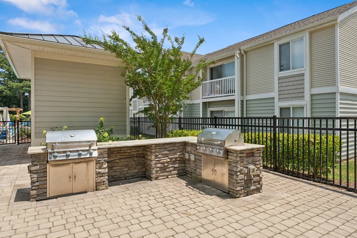Linkhorn Bay Apartments - Photo 7 of 31