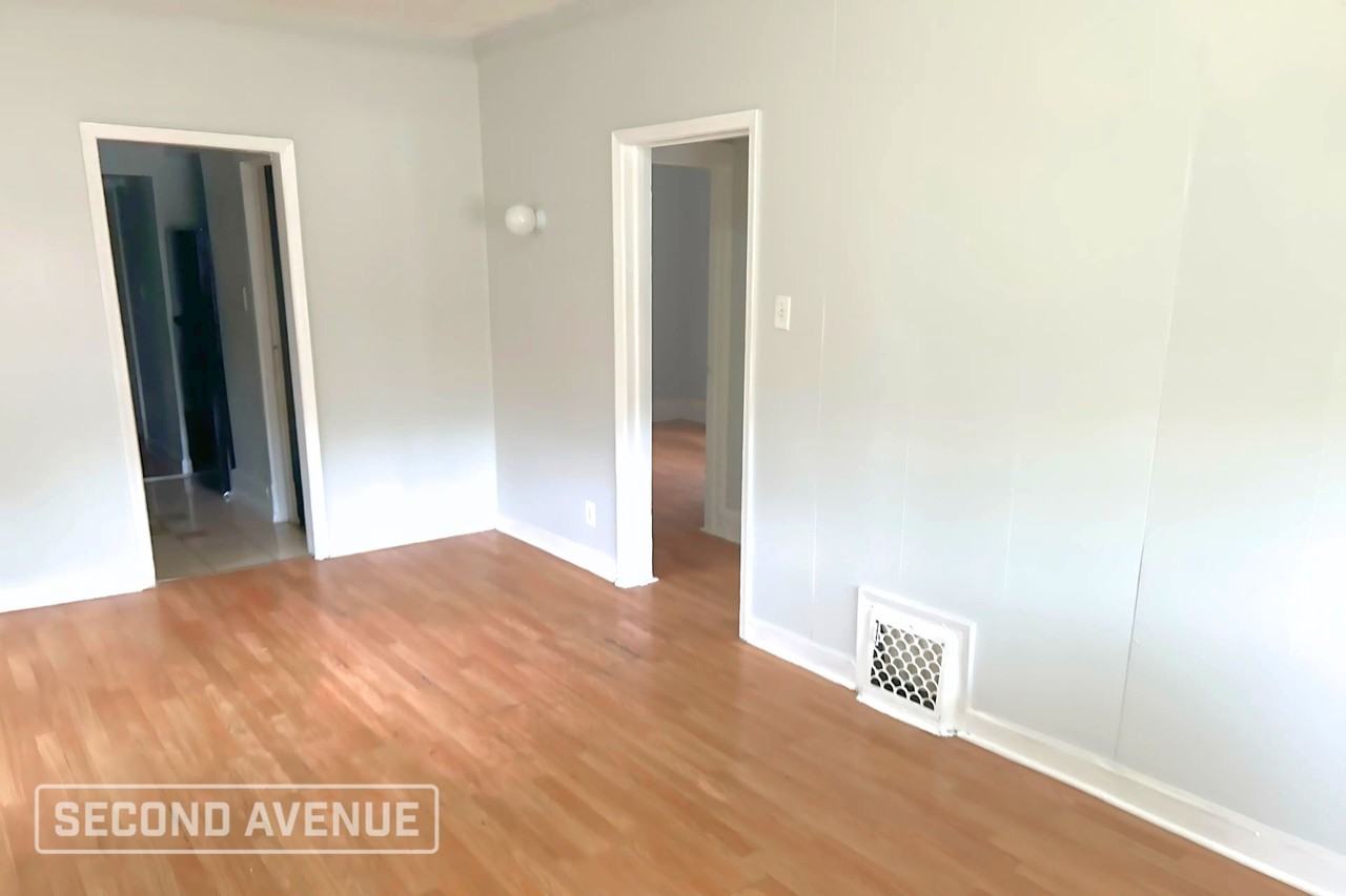 8239 S Woodlawn Ave - Photo 3 of 11