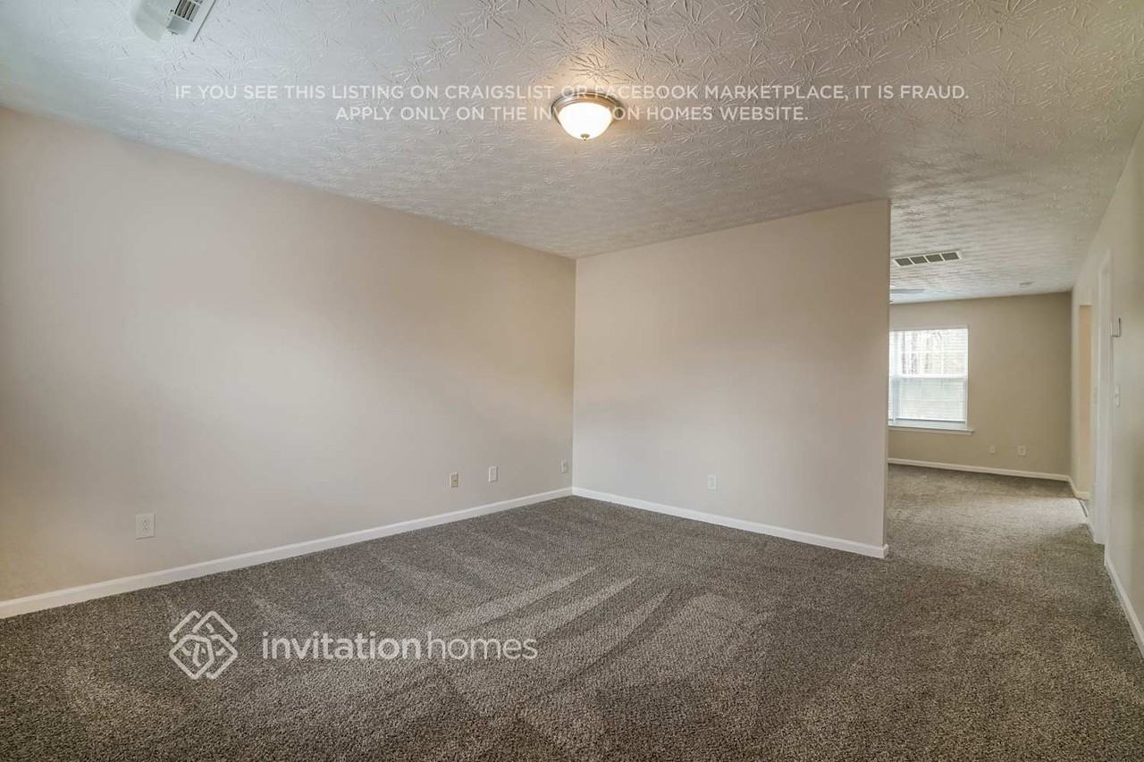 169 Holly Mill Village Dr - Photo 3 of 14