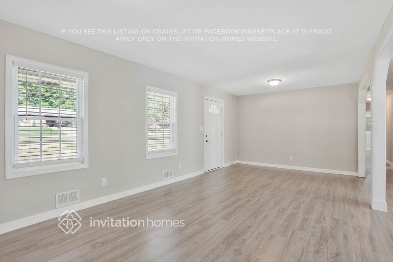 3899 Summit Dr - Photo 5 of 18