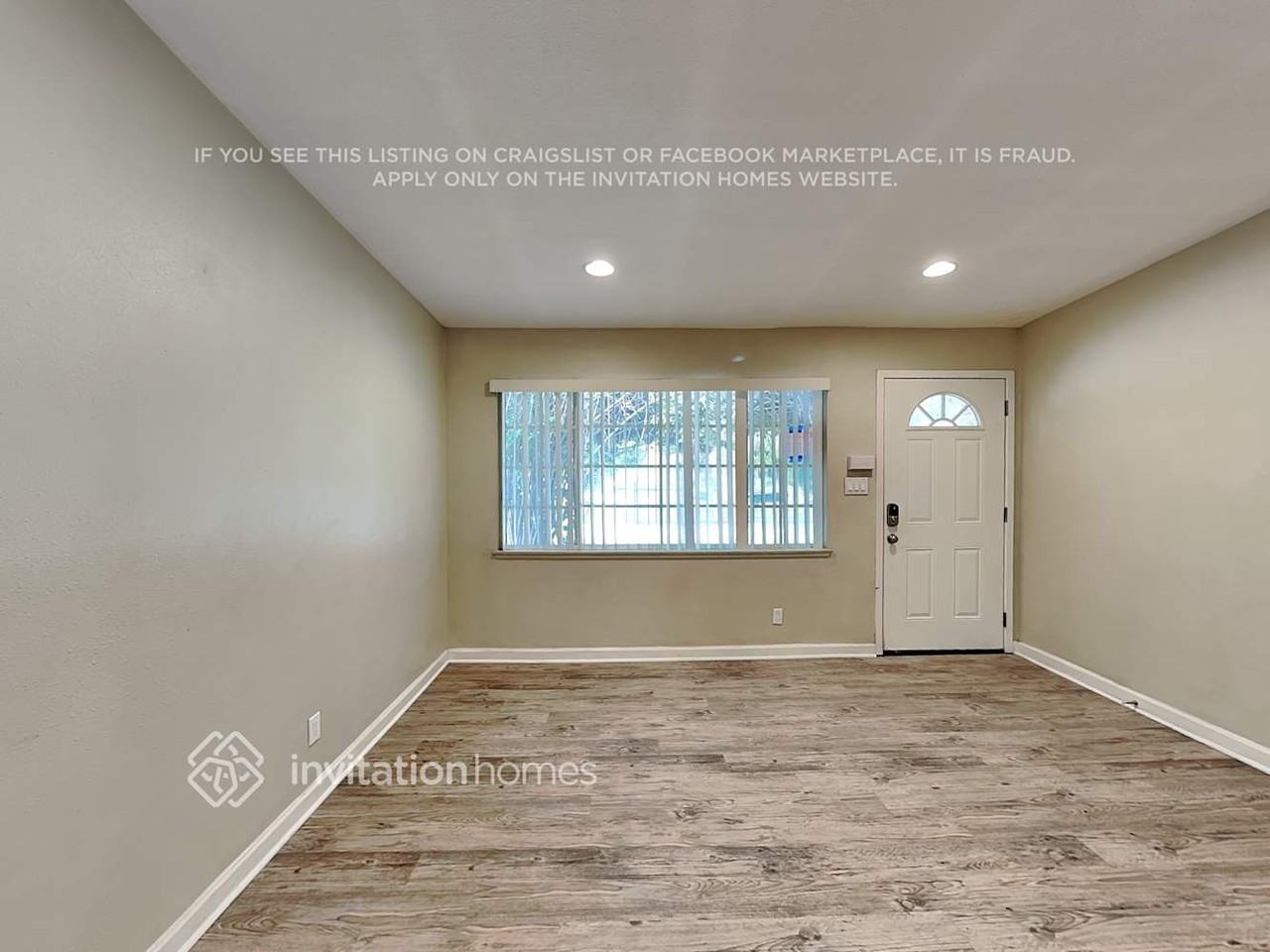 12601 Mercer St - Photo 4 of 20