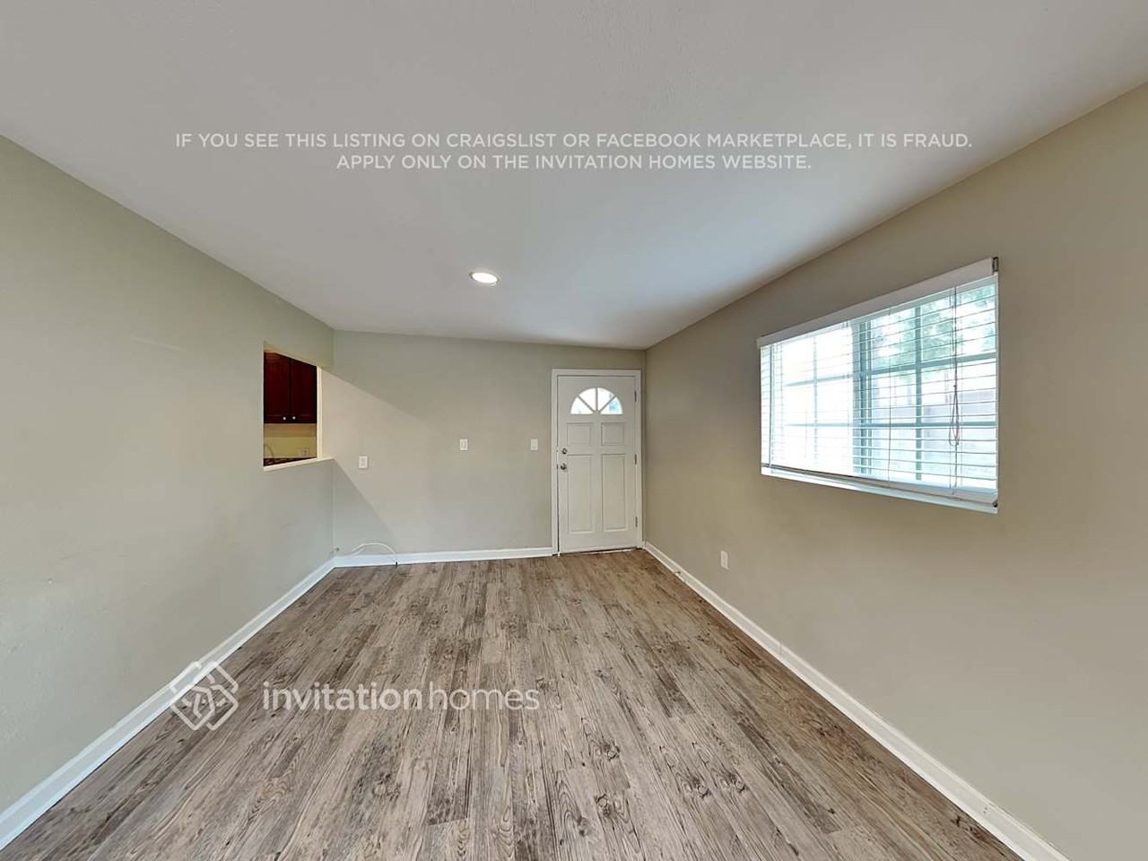 12601 Mercer St - Photo 5 of 20