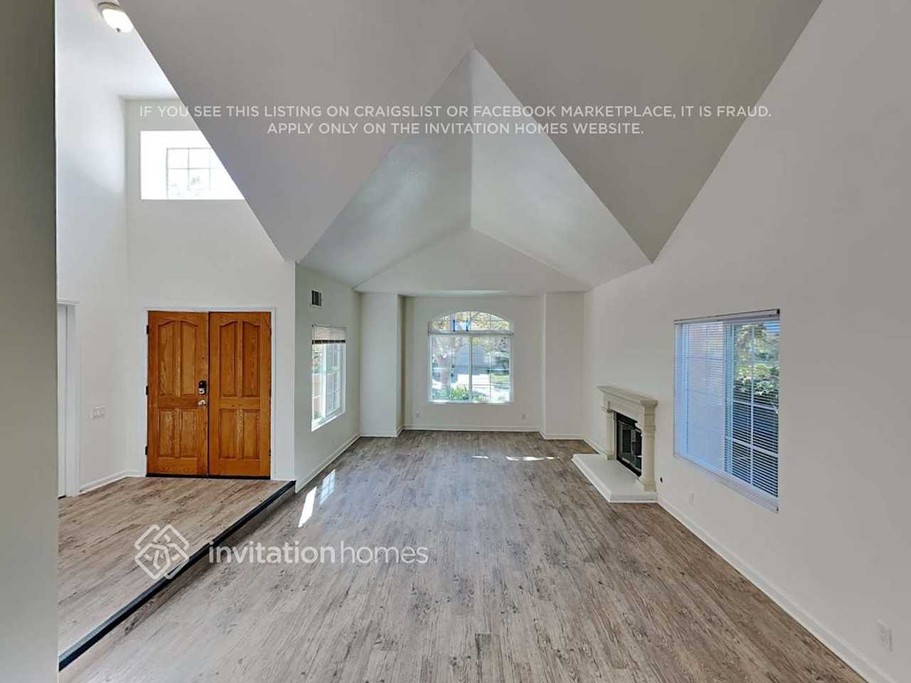 12175 Arbor Hill St - Photo 3 of 19