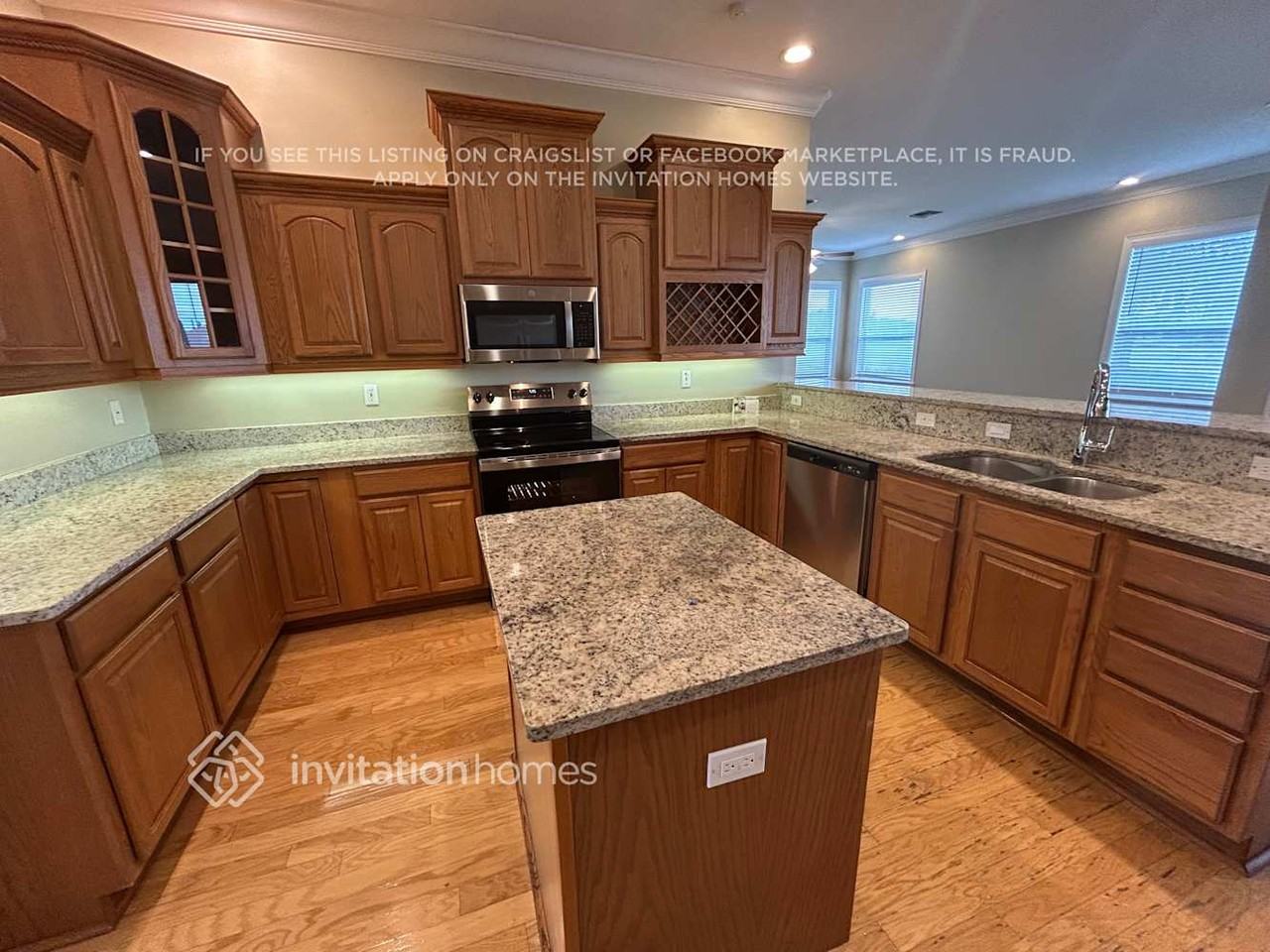 895 Osprey Landing Dr - Photo 3 of 19