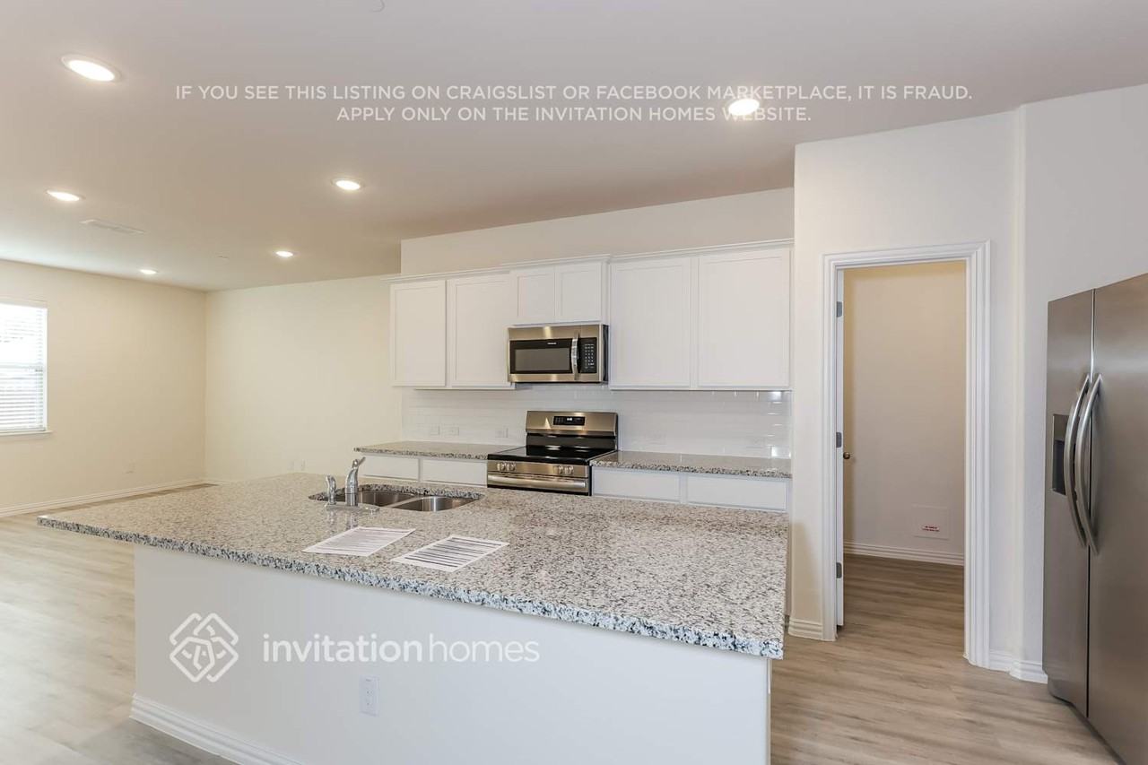 6424 Blue Trl - Photo 6 of 28