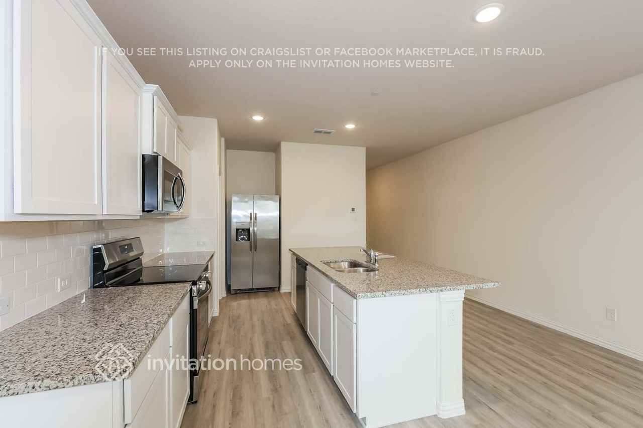 6424 Blue Trl - Photo 7 of 25