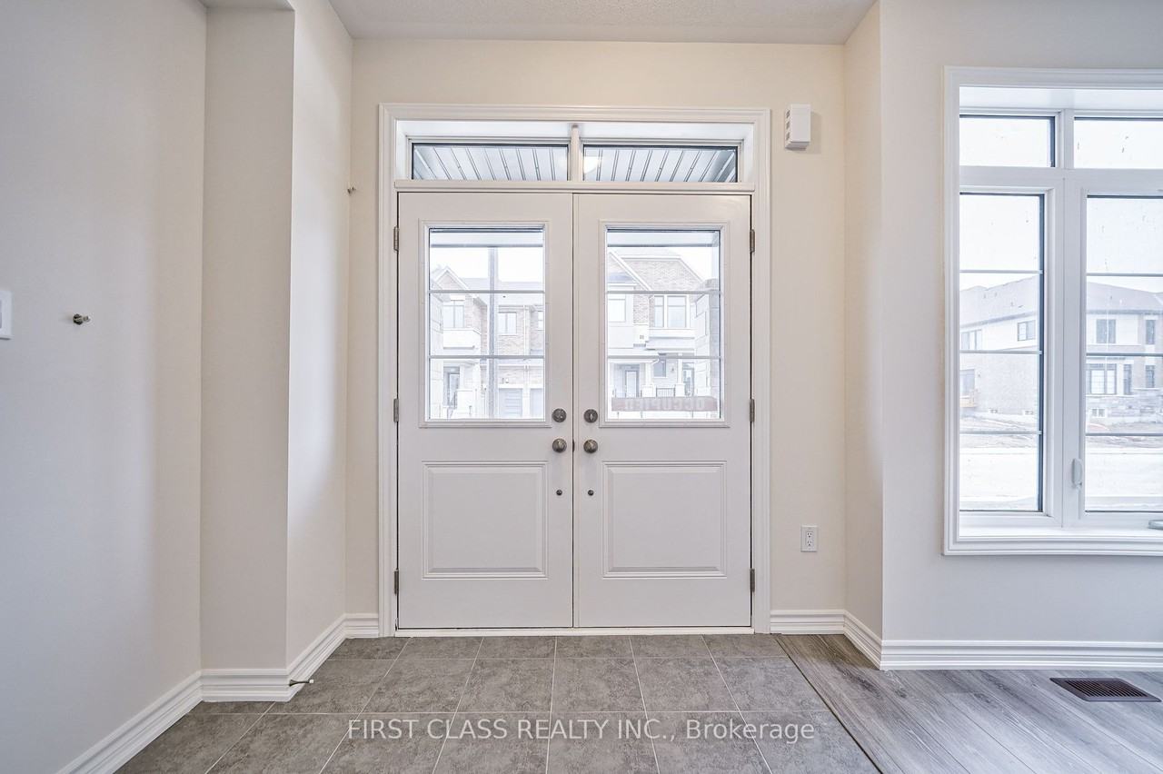 61 Kenneth Rogers Crescent - Photo 2 of 40