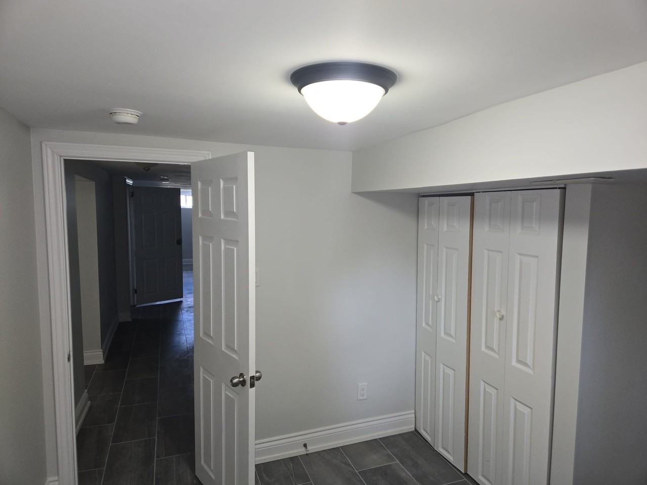 38 Billingsgate Crescent #1 - Photo 2 of 12