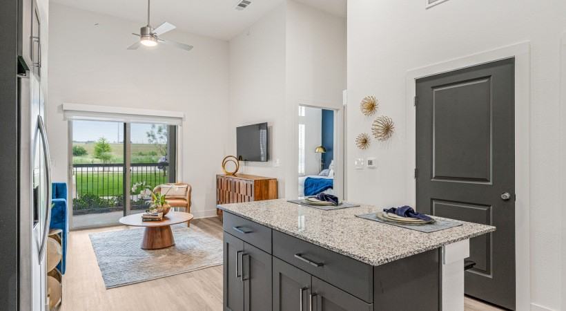 Randall Street - Photo 2 of 6