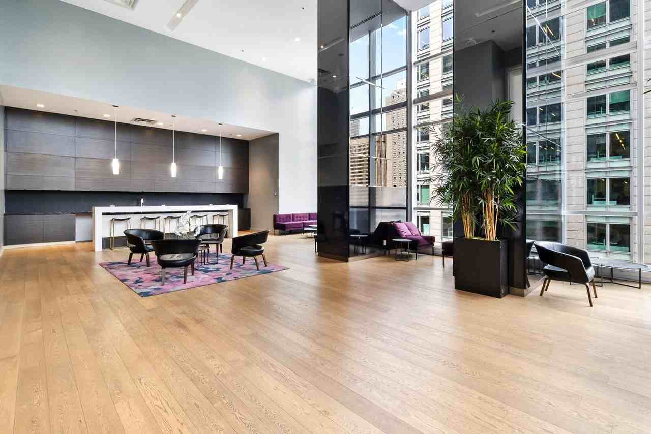 1050 Rue Drummond #2308 - Photo 4 of 33