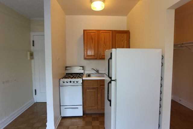 711 W Belmont Ave #407 - Photo 3 of 13
