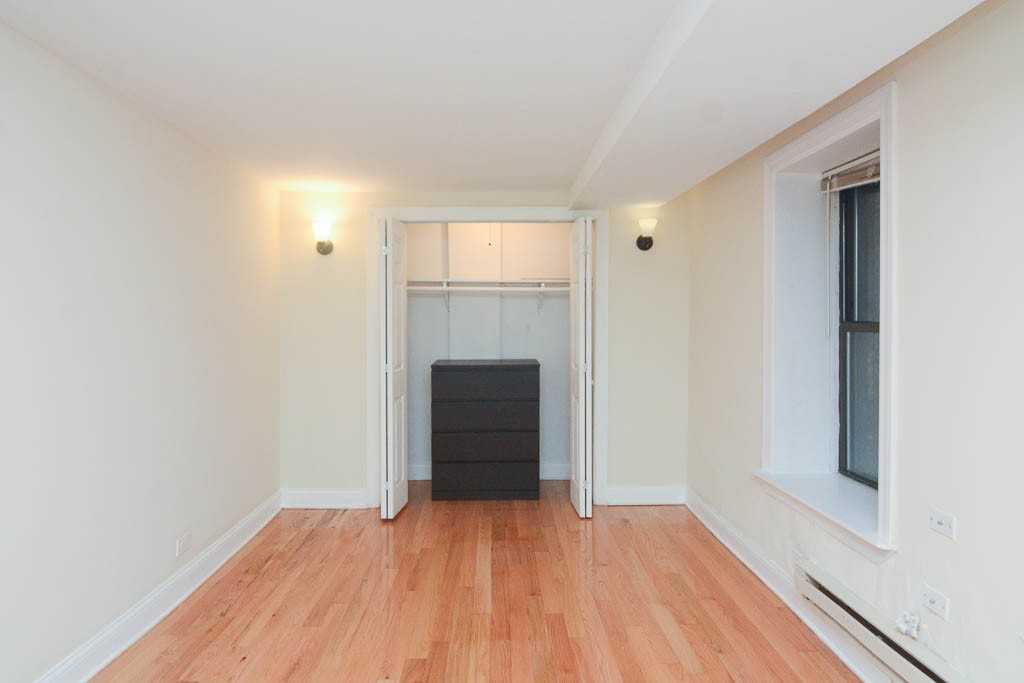 1347 N Dearborn St #101 - Photo 5 of 16