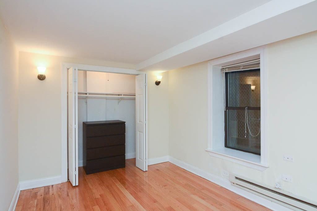 1347 N Dearborn St #101 - Photo 6 of 16