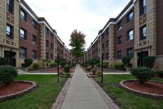 813 W Waveland Ave #2N