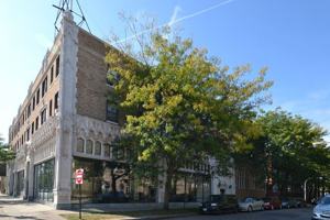 featured image of 1211 W Elmdale Ave #2B