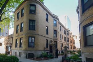 featured image of 1220 N Dearborn St #1A