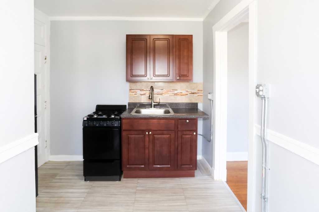 3263 W Wrightwood Ave #3R - Photo 4 of 15
