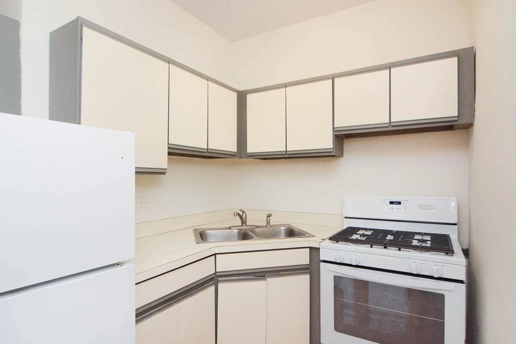 343 Park Ave #01 - Photo 4 of 21