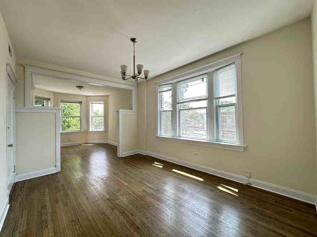 2814 N Troy St #2F - Photo 7 of 21