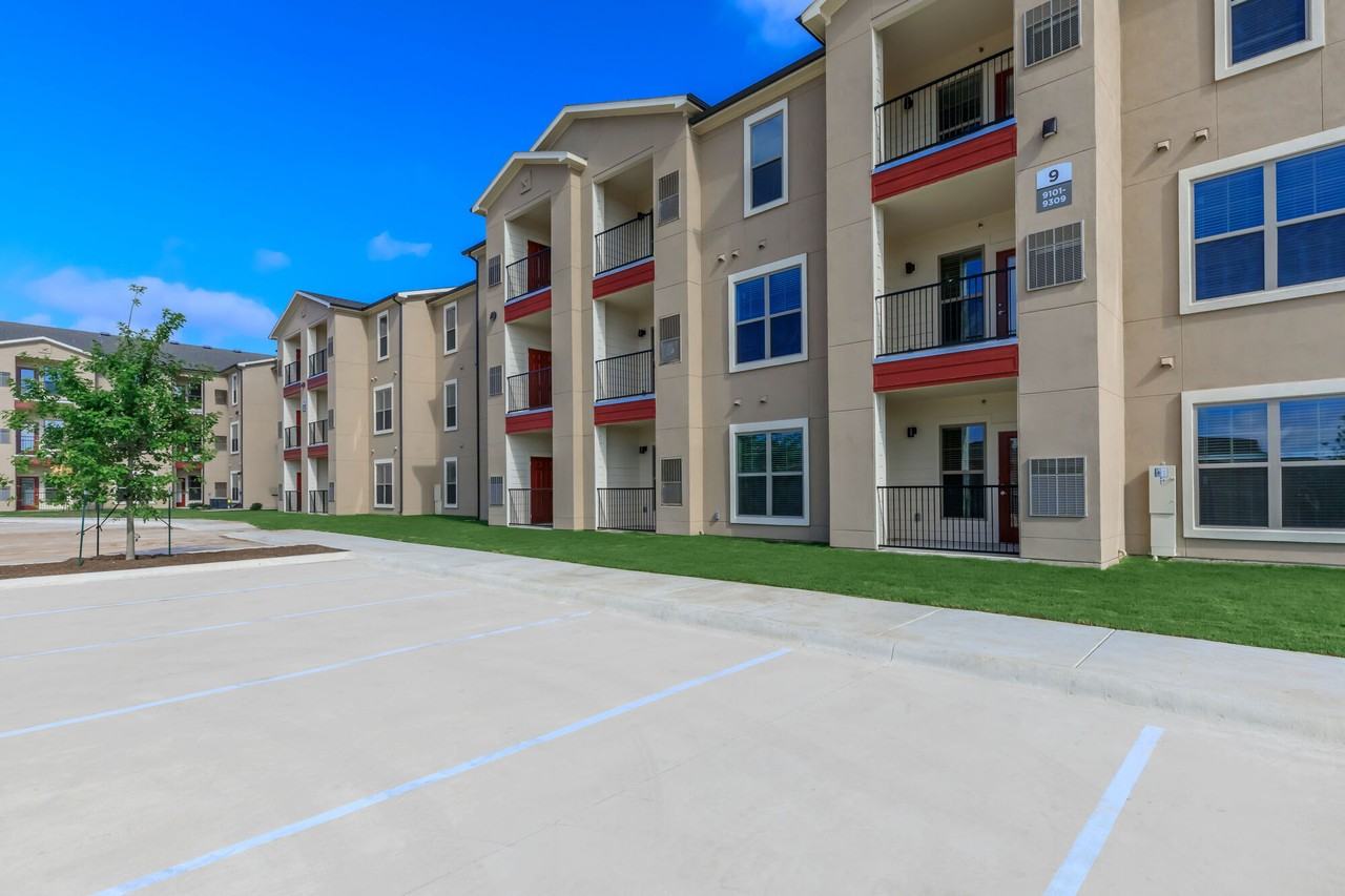 Hills at Leander, A 62+ Community - Photo 5 of 24