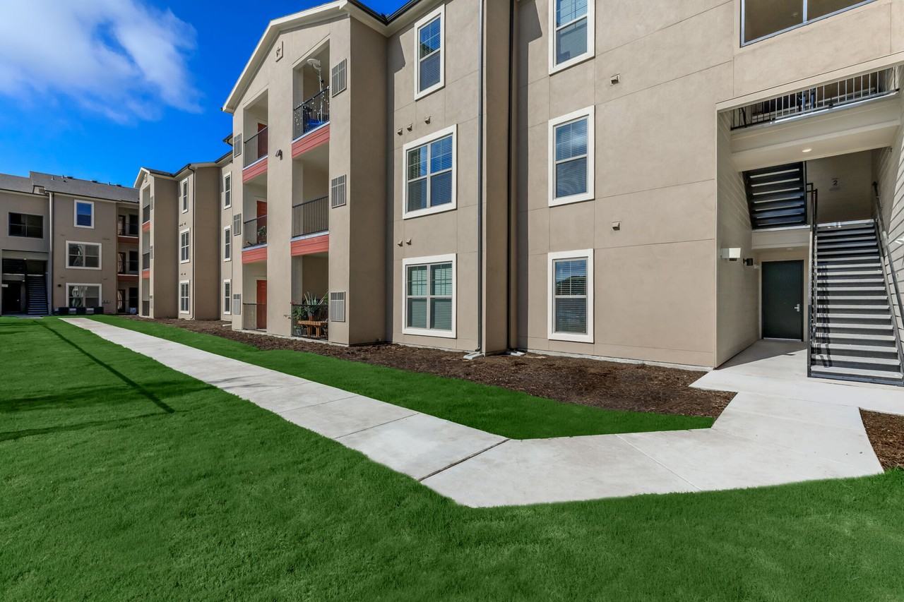 Hills at Leander, A 62+ Community - Photo 4 of 24