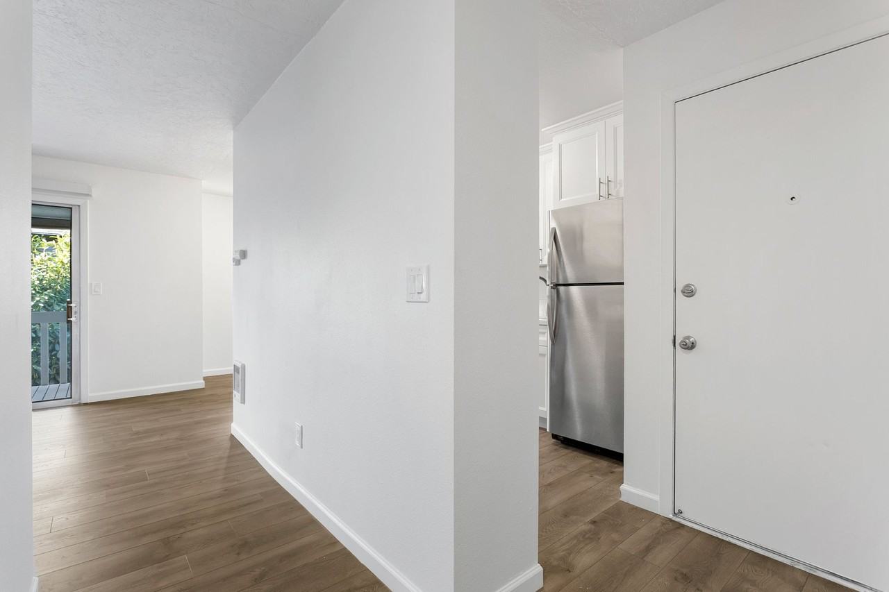 Sheri-Hill Apartments - Photo 2 of 18