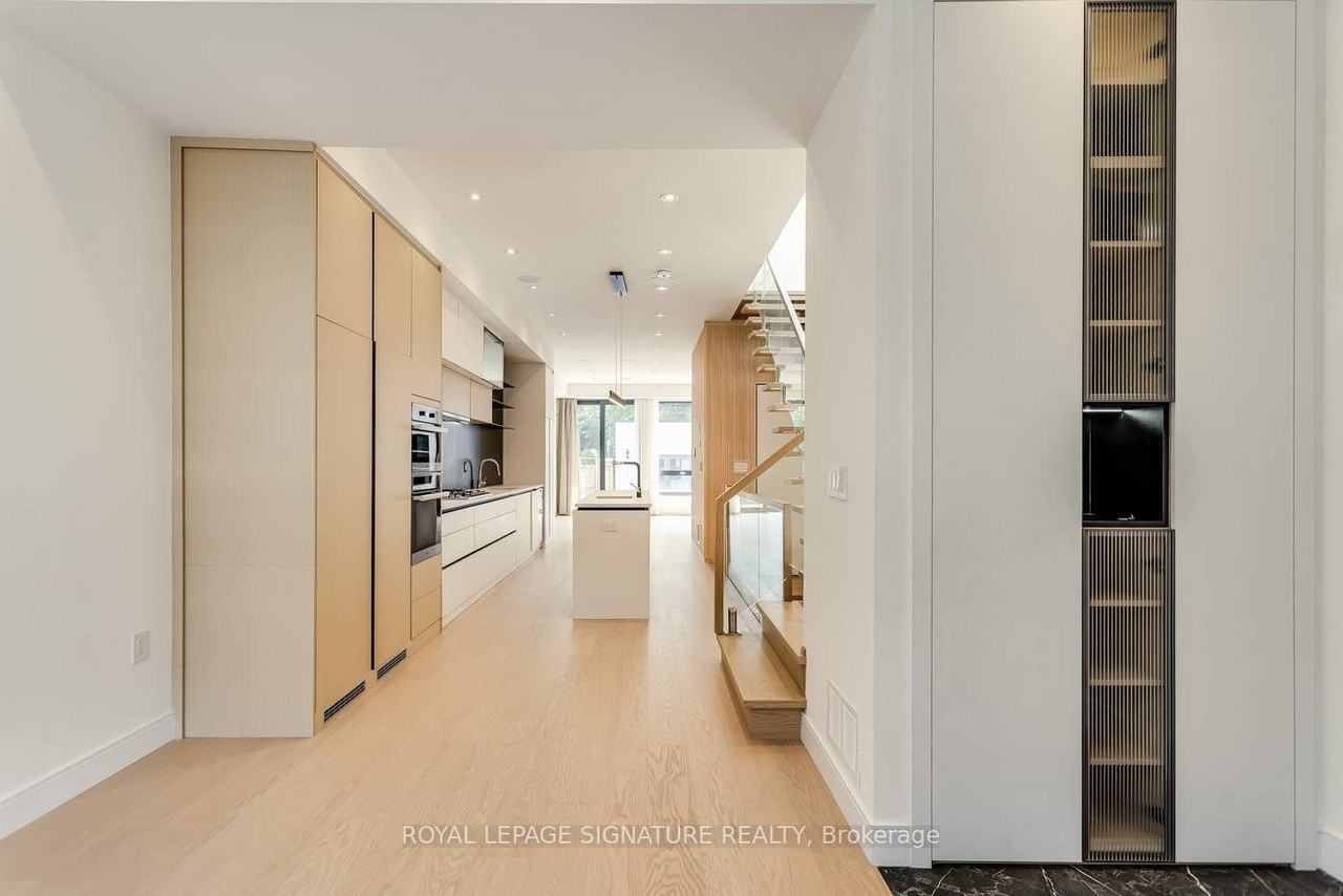 511 Woburn Avenue - Photo 2 of 30